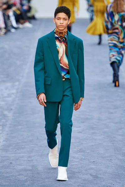 Look 5